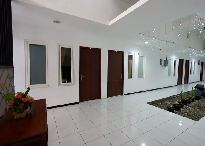 Reddoorz Near Plaza Simpang Lima